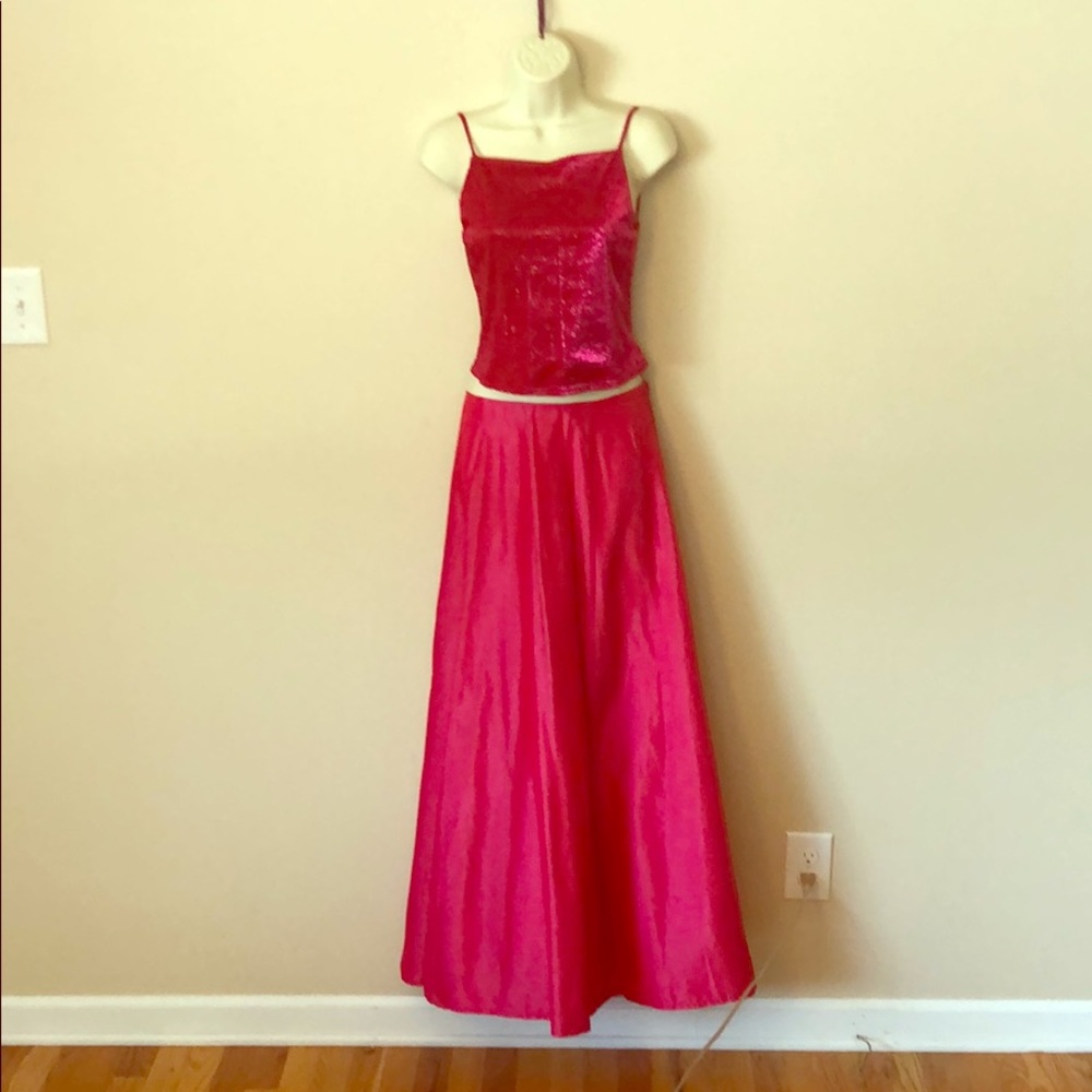 Vintage Y2K Hot Pink 2-piece sparkly top with beading & taffeta skirt size 8